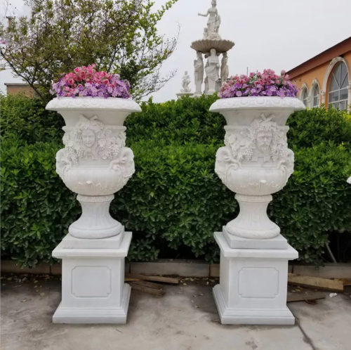 stone flowerpots statue