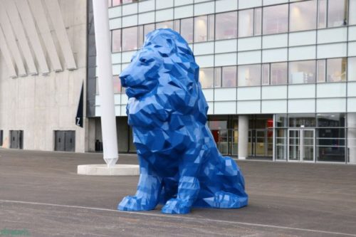 fiberglass color blue lion statue