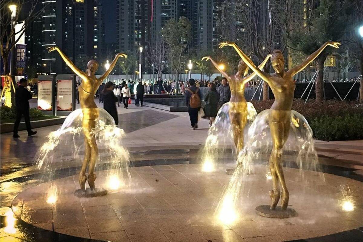 ballerina fountain sculpture