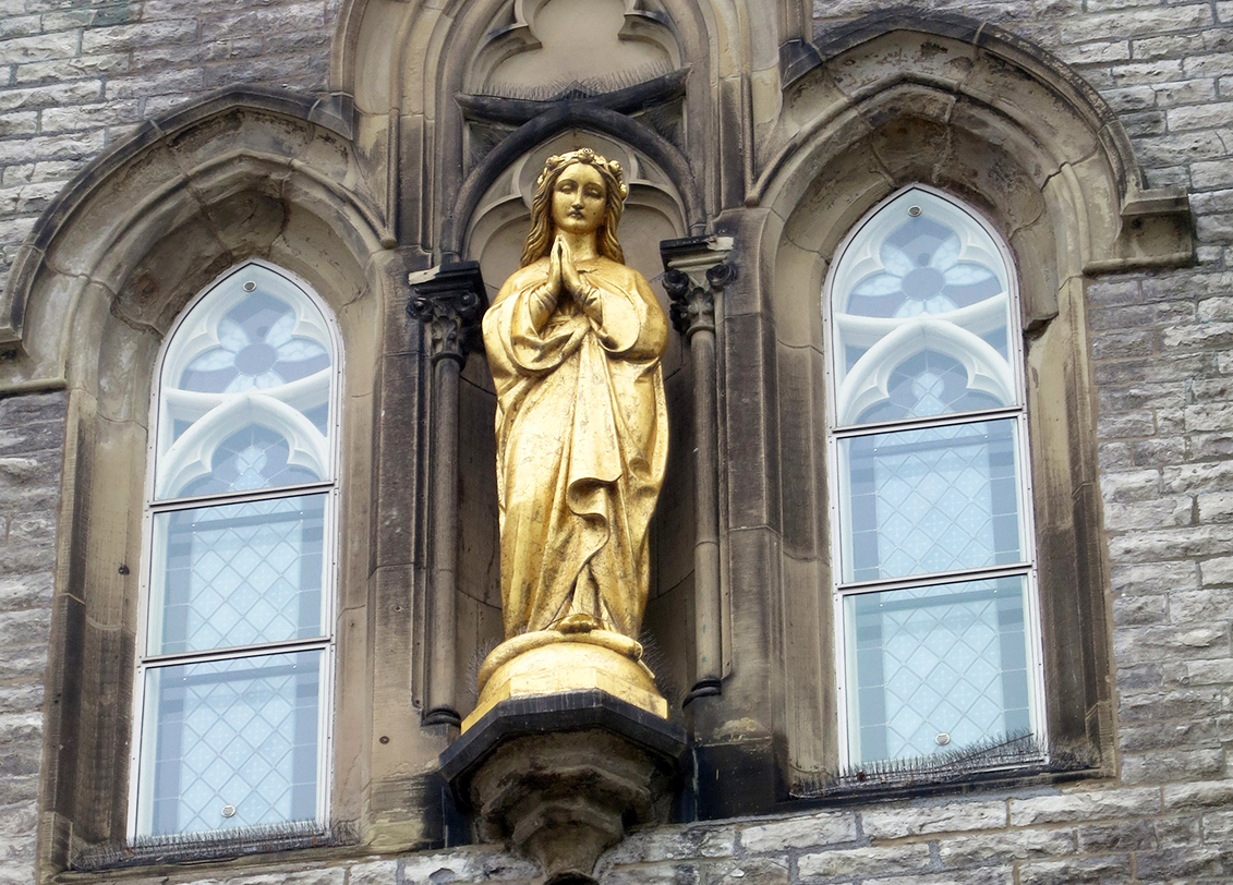 Saint Mary statue for catholic church