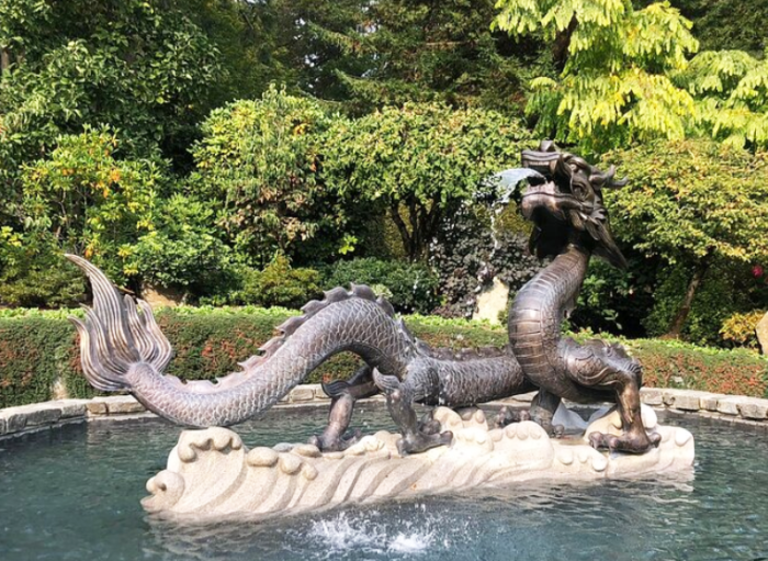 dragon fountain sculpture