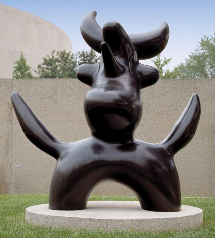 black sculpture modern