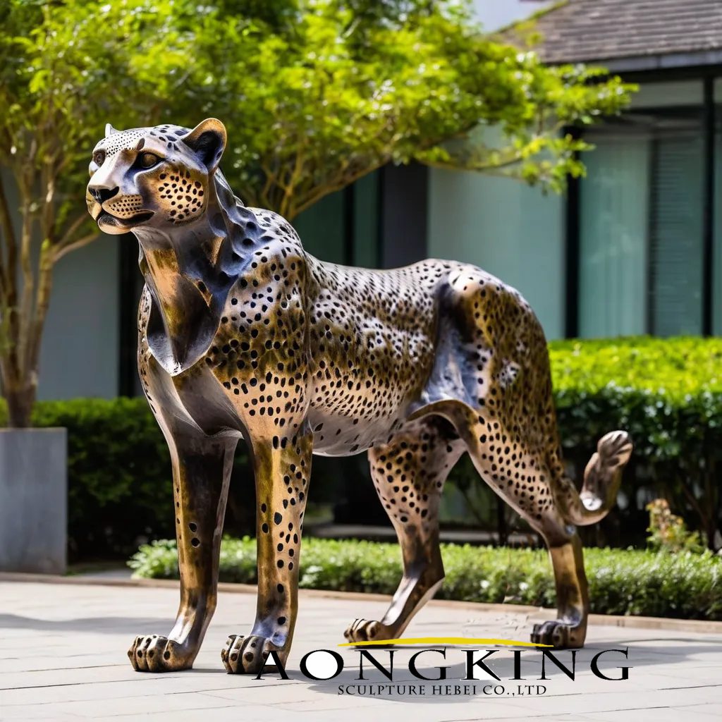 cheetah sculpture
