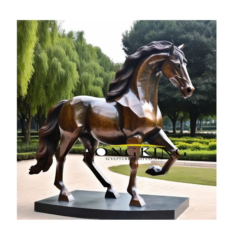 lifelike dynamic pose trotting bronze horse statue