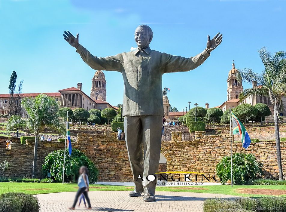 Monument Square Approachable Inspiring Trailblazer Bronze Nelson Mandela Sculpture